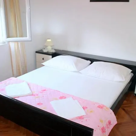 Apartments By The Sea Pag - 6448 *