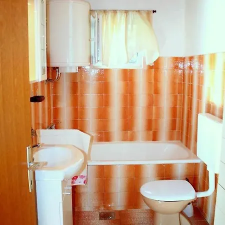 Apartments By The Sea Pag - 6448 Lejlighed